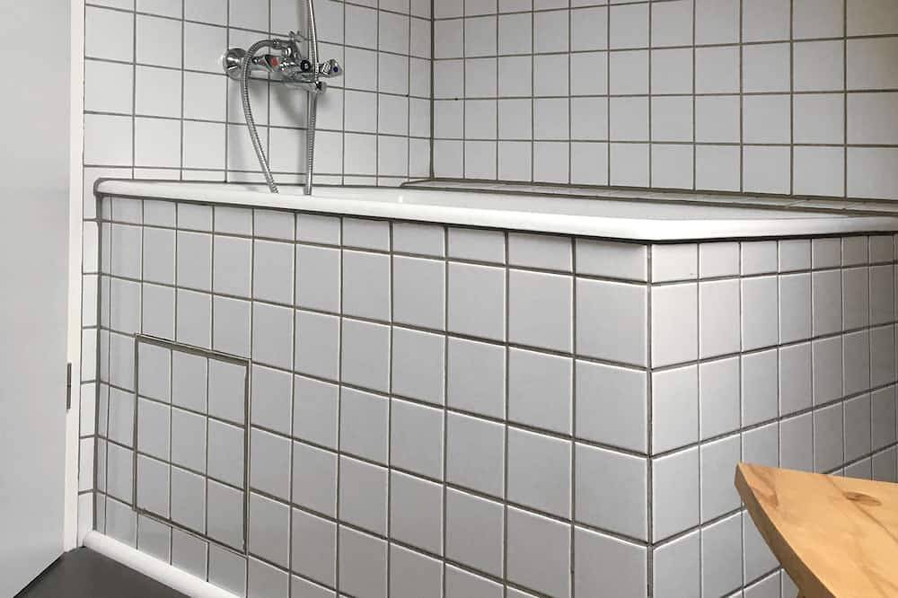 Ganze Wohnung, Gemütliches Maisonette-Studio in alter Scheune in Schwäbisch Gmünd, Erlebnisregion Ostalb region