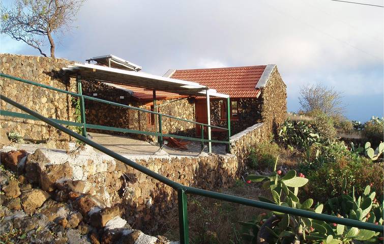 Sea View Apartment with Terrace & WiFi in Taibique, El Pinar de El Hierro