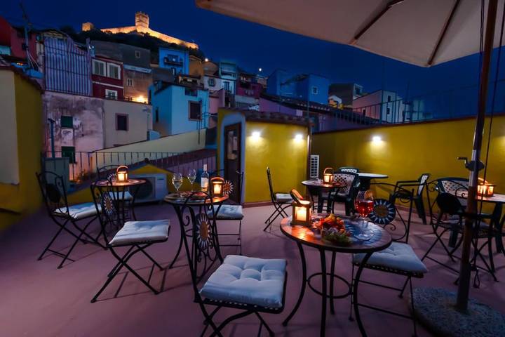 Maison d’hôte pour 2 personnes, avec terrasse et vue à Bosa - 2