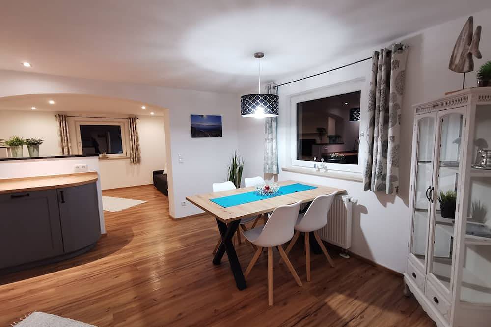 Ganze Wohnung, Ferienwohnung Chiemseeliebe in Chieming, Chiemsee