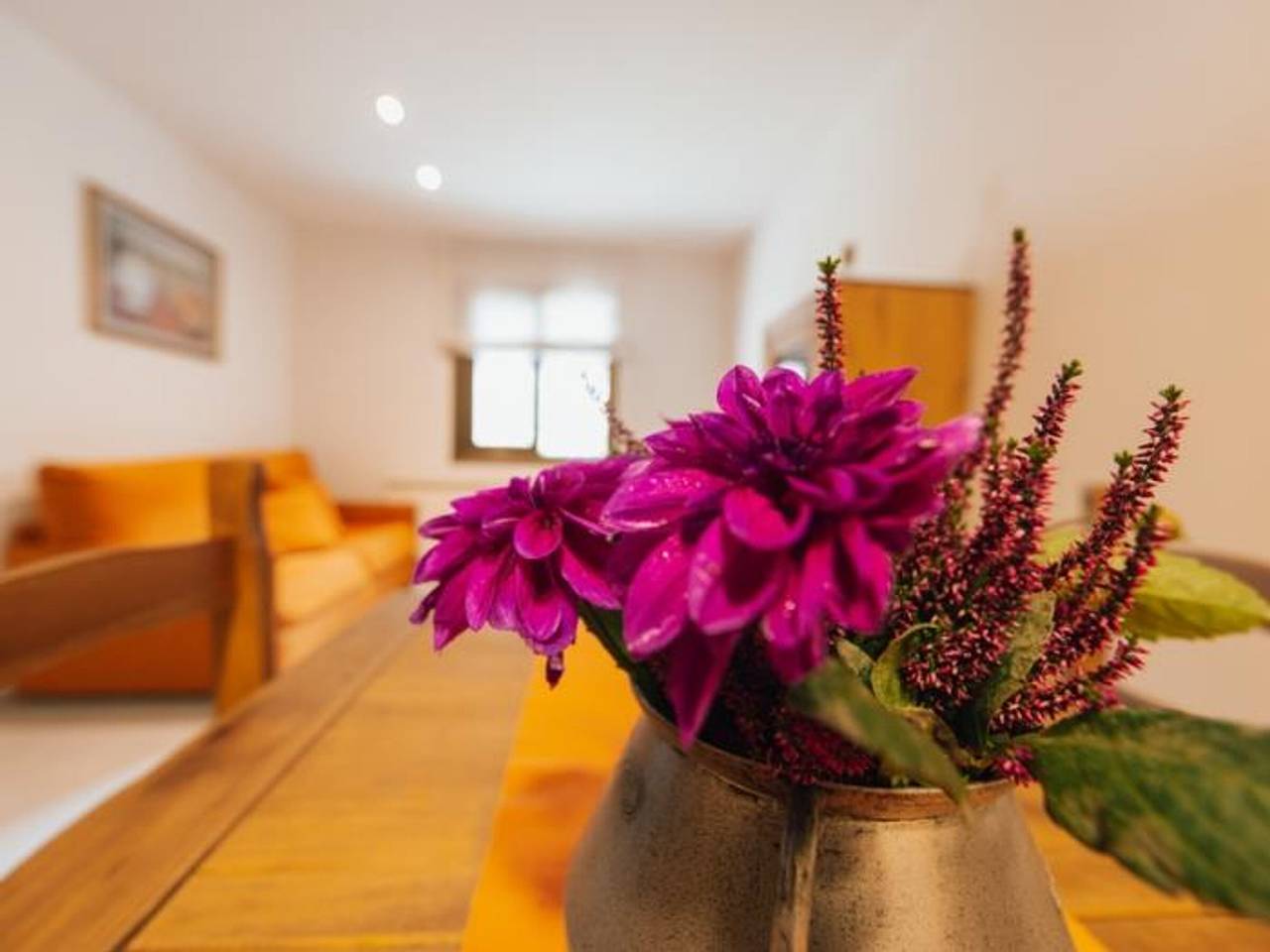 Entire apartment, Renovated apartment in Montardit de Baix, pets allowed in Soriguera, Catalan Pyrenees