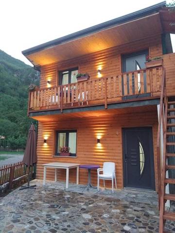Gîte pour 2 personnes, avec vue ainsi que jardin et balcon, animaux acceptés dans Theth