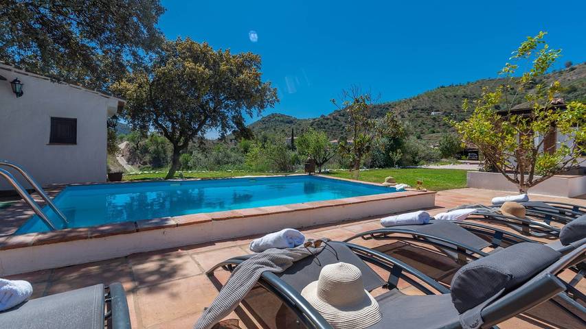 Casa rural para 12 personas, con piscina y balcón/terraza en Casabermeja - 2