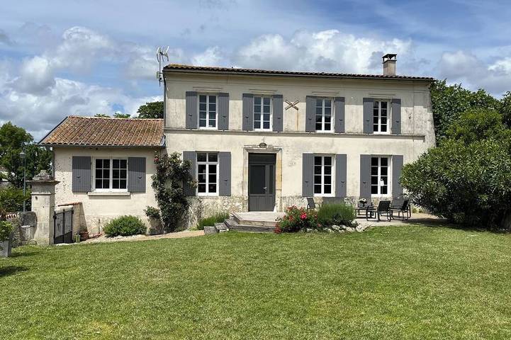 Location de vacances pour 6 personnes, avec jardin et terrasse, animaux acceptés dans Montils