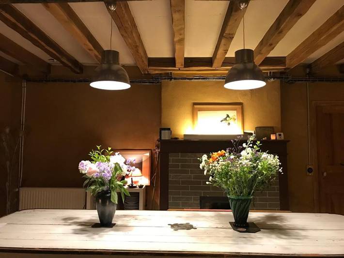 Location de vacances pour 8 personnes, avec Terrasse ainsi que Jardin et Vue à Courtomer