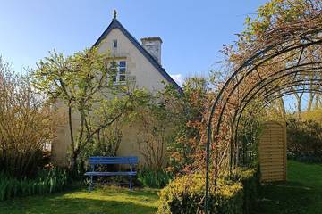 Gîte pour 3 personnes, avec jardin et terrasse ainsi que piscine et jacuzzi dans le Calvados