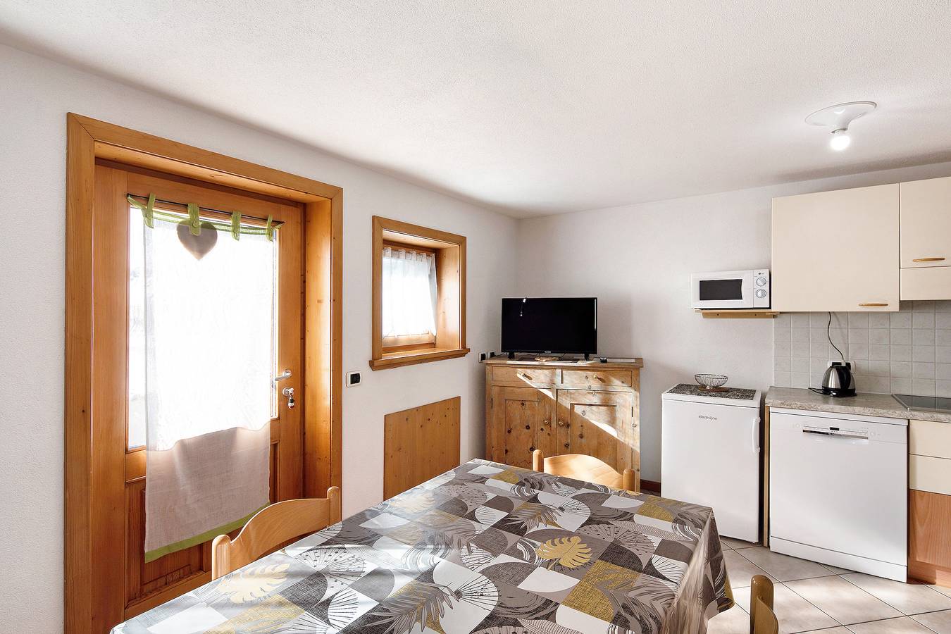 Entire apartment, Apartment "Bait del Pont 50" with Mountain View, Wi-Fi & Garden in Livigno, Stilfser Joch National Park