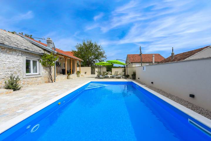 Villa für 6 Personen, mit Terrasse und Garten, mit Haustier in Zadar - 2