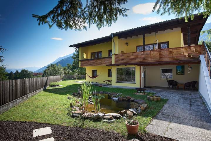Ferienwohnung für 6 Personen, mit Terrasse und Garten in Haiming