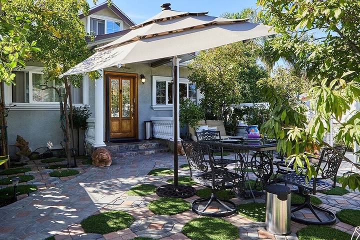 Vacation rental for 2 people, with yard in North Hollywood