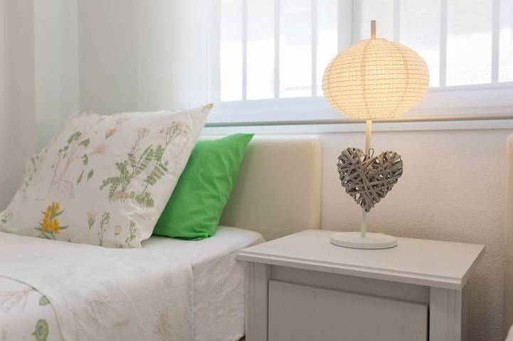 Chalet Parque Tecnológico, ideal parejas y familia. Piscina, juegos, parque, etc in Campanillas, Málaga