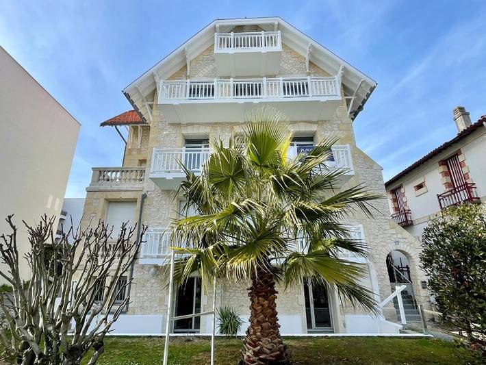 Gîte pour 3 personnes, avec jardin ainsi que terrasse et vue dans Plage du Bureau