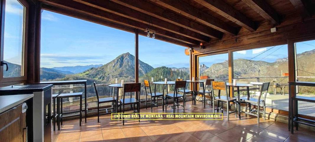 Casa rural para 2 personas, con jacuzzi y sauna además de piscina y jardín en Comarca de Oriente