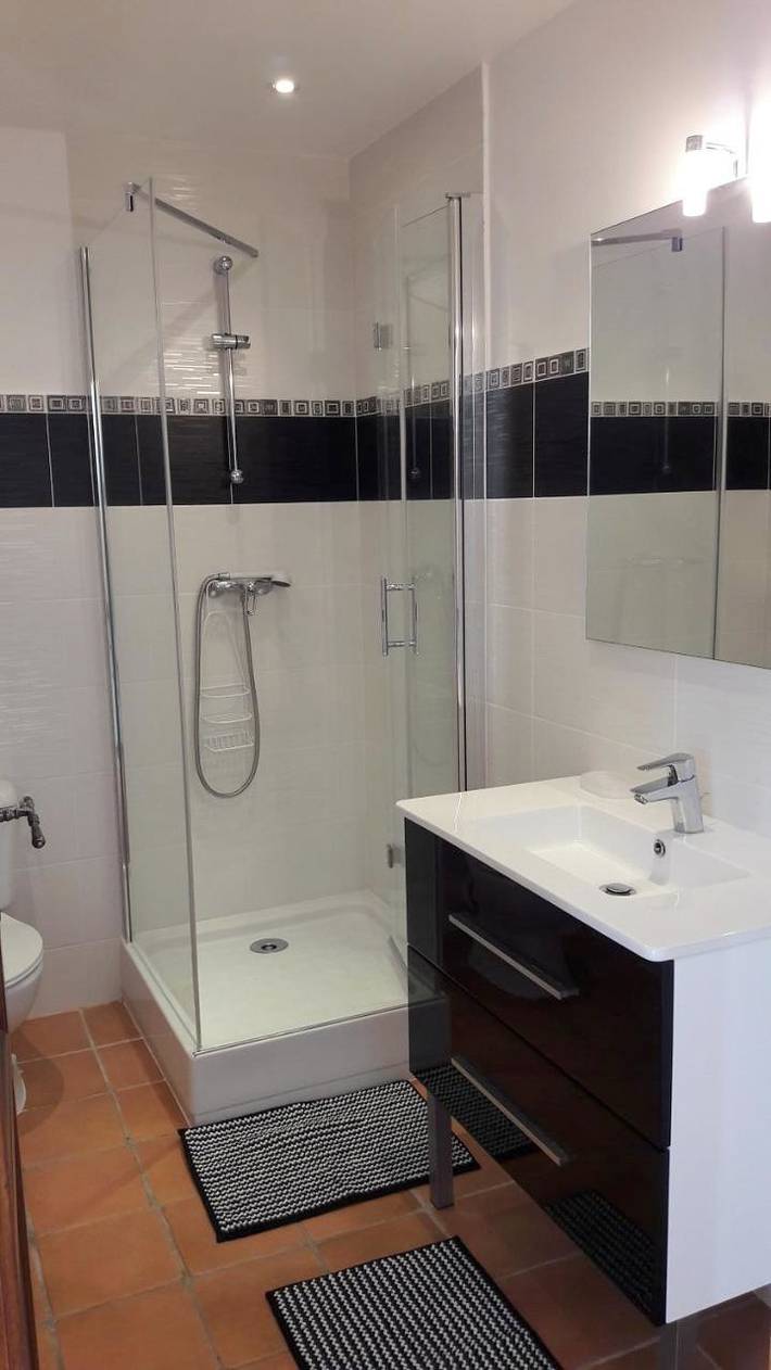 Location de vacances pour 5 personnes, avec vue ainsi que piscine et jardin, animaux acceptés à Mallemort - 4