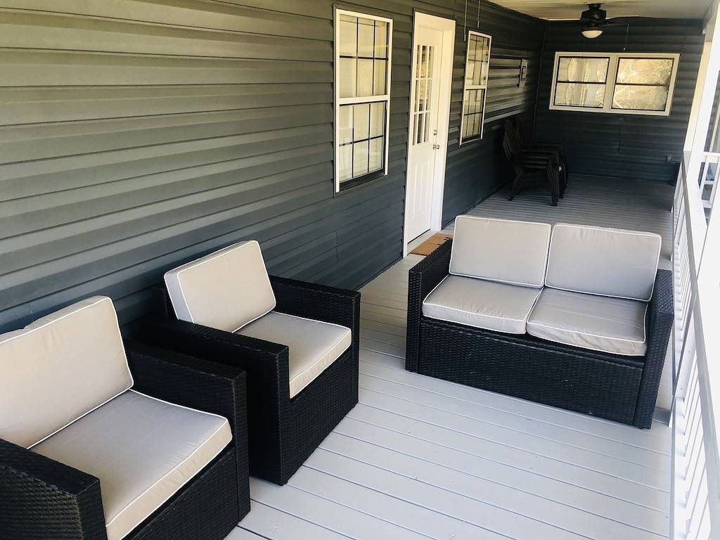 Neu renoviertes Lake House mit großer Dock-Fire-Pit-Fish-Reinigungsstation in Toledo Bend Reservoir