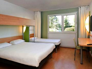 Hôtel pour 2 personnes, avec jardin à Champniers