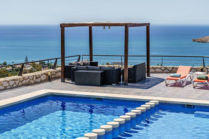 Villa pour 11 personnes, avec jardin et bassin pour enfant à Benalmádena - 2
