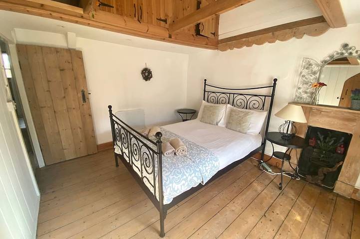 Magical Family Friendly Cottage Sleeps 6-8  Bodmin, Tintagel Poldark Cornwall Uk in Cornwall