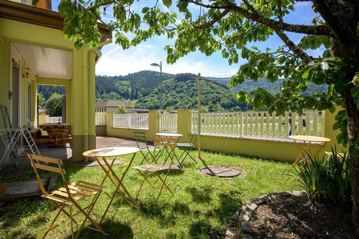 Location de vacances pour 14 personnes, avec jardin à Malmerspach