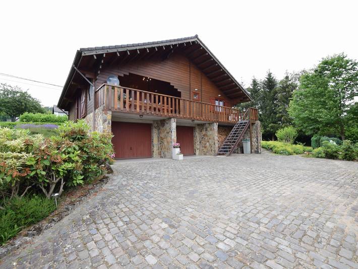 Gîte pour 9 personnes, avec Terrasse et Jardin dans Septon