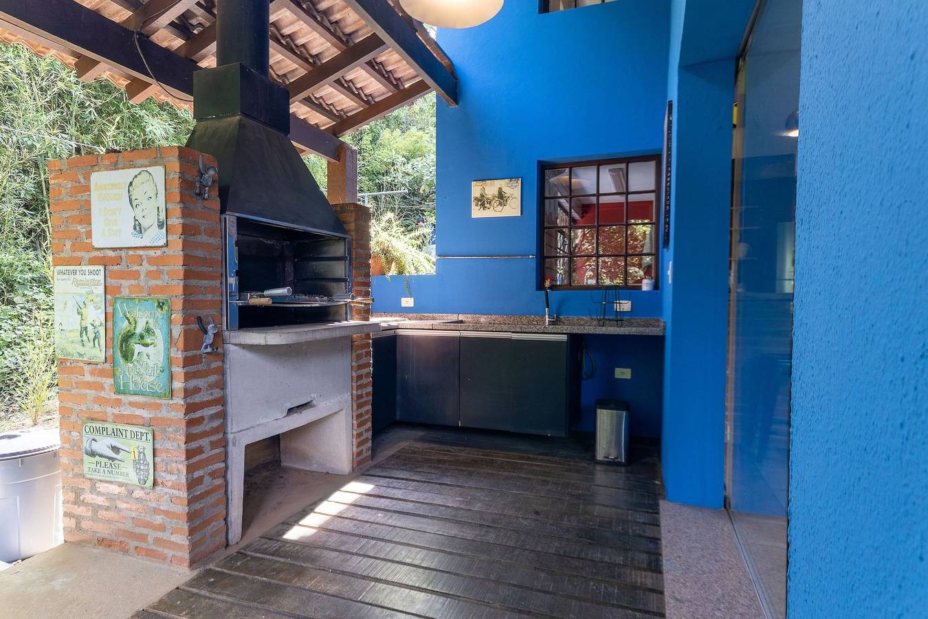 Spacious House with Large Pool and Barbecue Near São Paulo in Carapicuíba, San Paolo (stato)