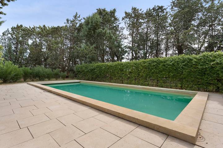 Casa rural 'Mas Saint Joseph' con piscina privada, terraza privada y Wi-Fi in Meynes, Region de Nimes
