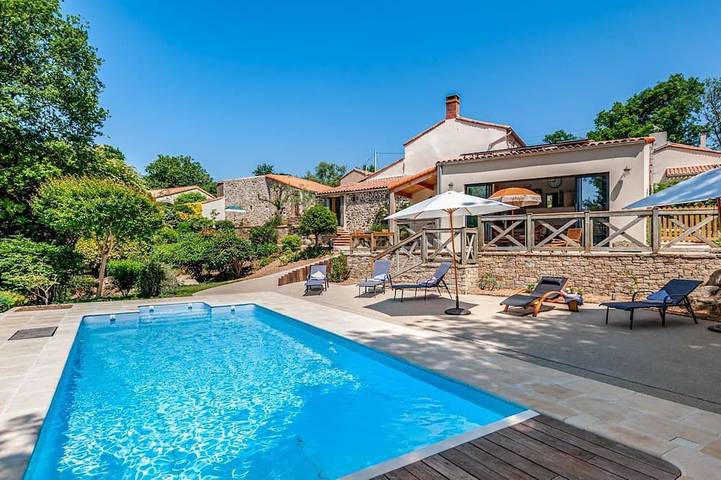 Villa pour 10 personnes, avec jardin