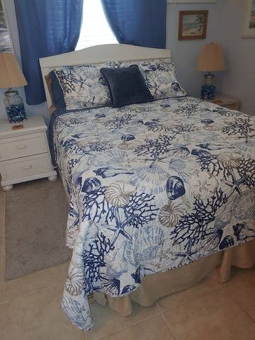 Log Cabin for 2 People in Holmes Beach, Tampa Bay, Photo 1