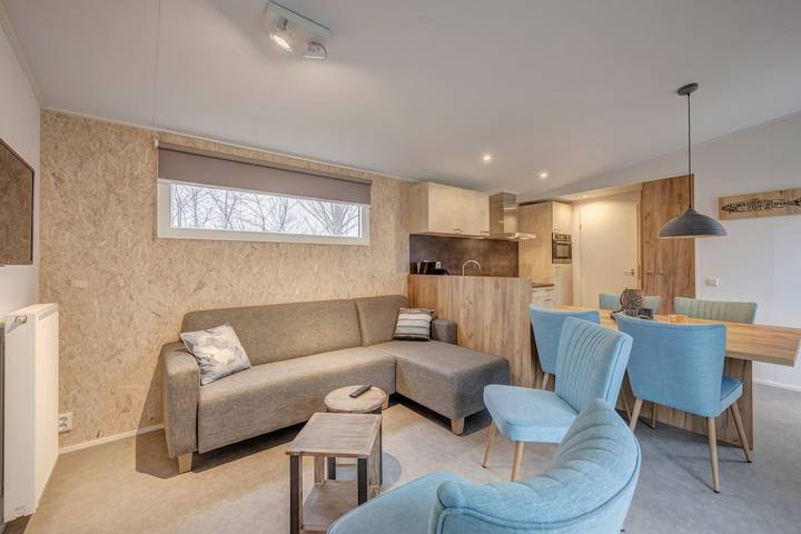 Chalet für 6 Personen, mit Balkon/Terrasse und Terrasse sowie Pool in Den Haag