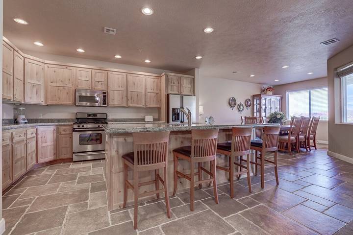 Vacation rental for 8 people, with balcony and children pool as well as pool and hot tub in St. George (UT)