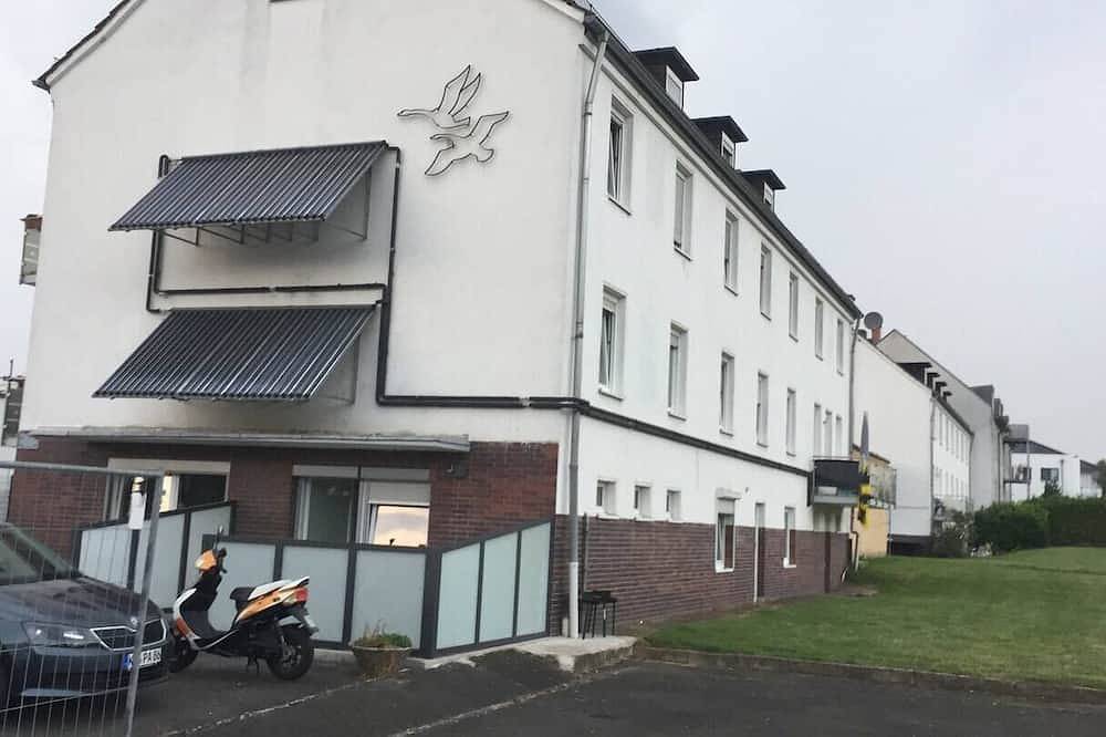 Ganze Wohnung, Nr 4 Dg 2 Zimmer für Firmen und Familien in Vellmar, Hessisches Bergland