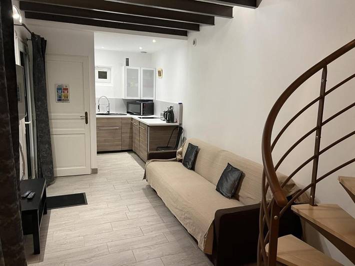 Location de vacances pour 2 personnes, avec jardin et terrasse ainsi que piscine et jacuzzi à Montmarault - 3