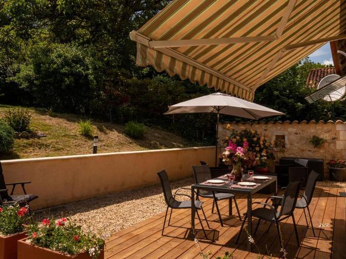 Location de vacances pour 4 personnes, avec jardin et terrasse à La Chapelle-Gonaguet