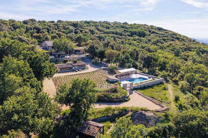 Maison de vacances pour 12 personnes, avec balcon et jardin à Bonnieux