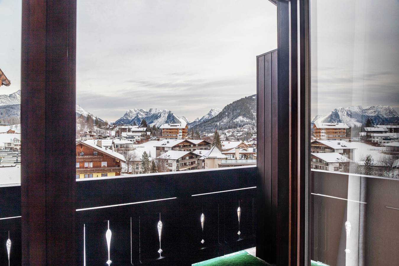 Ganze Wohnung, Ferienwohnung 'Haus Excelsior Top 36' mit Bergblick, Privatem Garten und Wlan in Seefeld in Tirol, Innsbruck Land