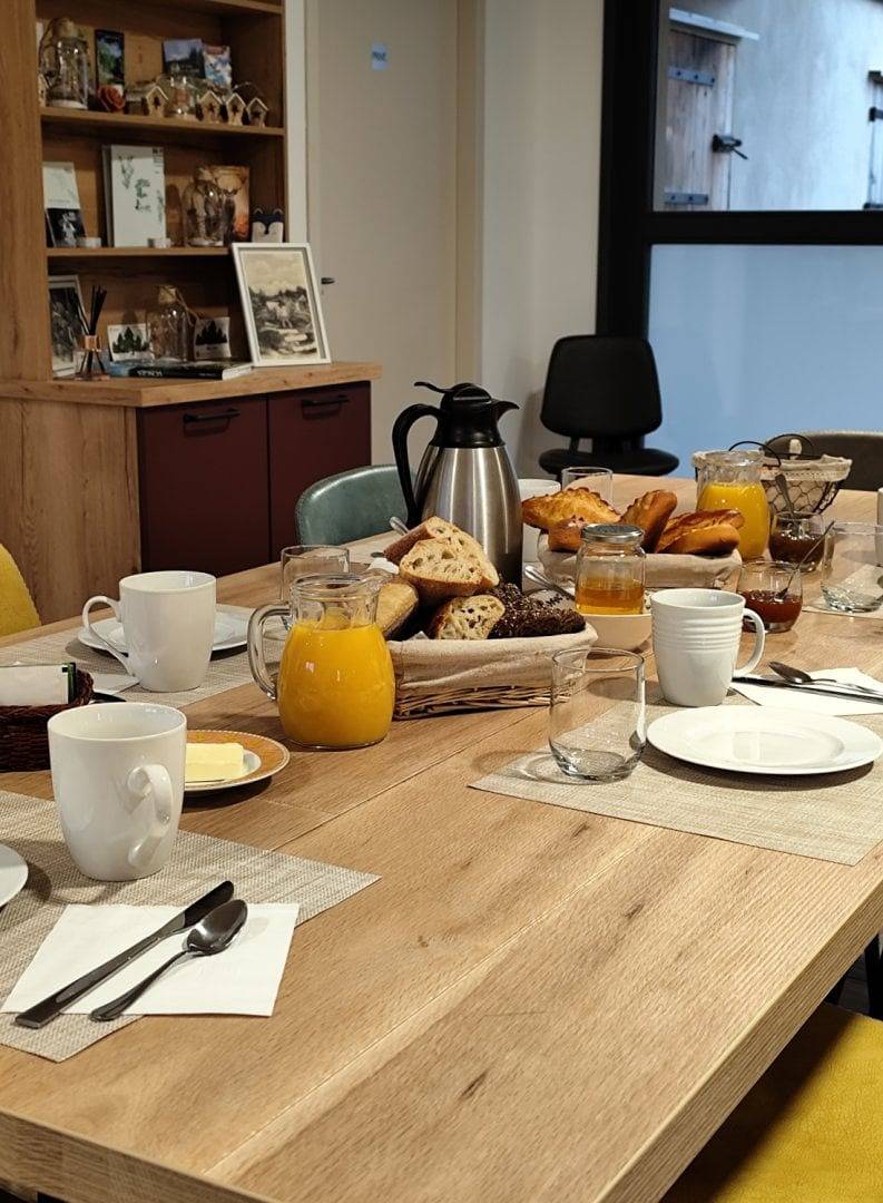 Hébergement F. Mathieu - Chambre Pensée in Saint-Maurice-sur-Moselle, Région d'Épinal
