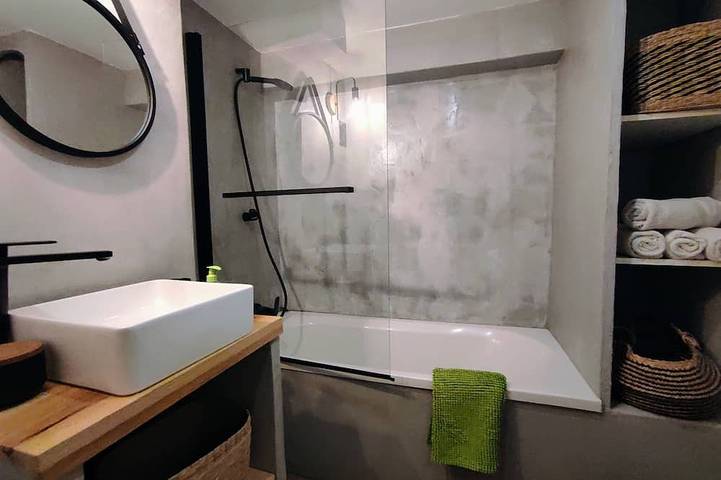 Gîte pour 4 personnes, avec terrasse ainsi que sauna et jardin, animaux acceptés à Mimet - 4