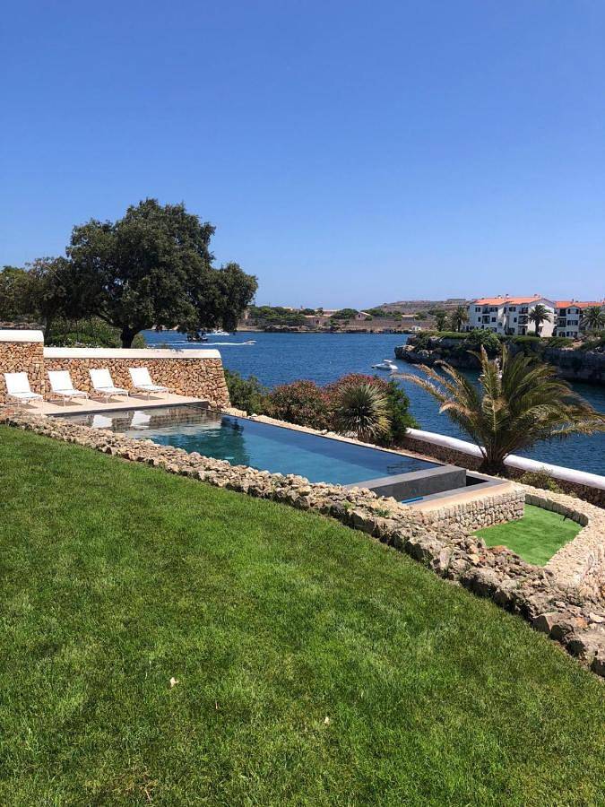 Finca für 8 Personen, mit Balkon und Terrasse sowie Garten und Pool in Es Castell