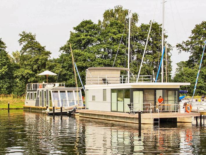 Ferienwohnung für 4 Personen, mit Terrasse und Seeblick sowie Ausblick in Ueckermünde