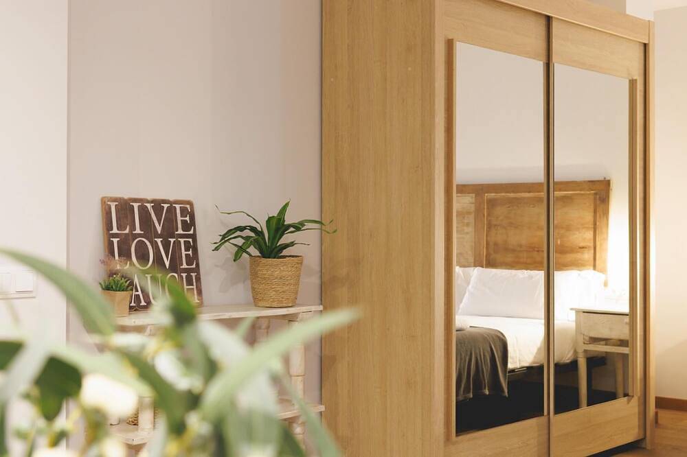 Entire apartment, Força 17 Vent - Apartment Girona | Bravissimo in Girona, Gironès