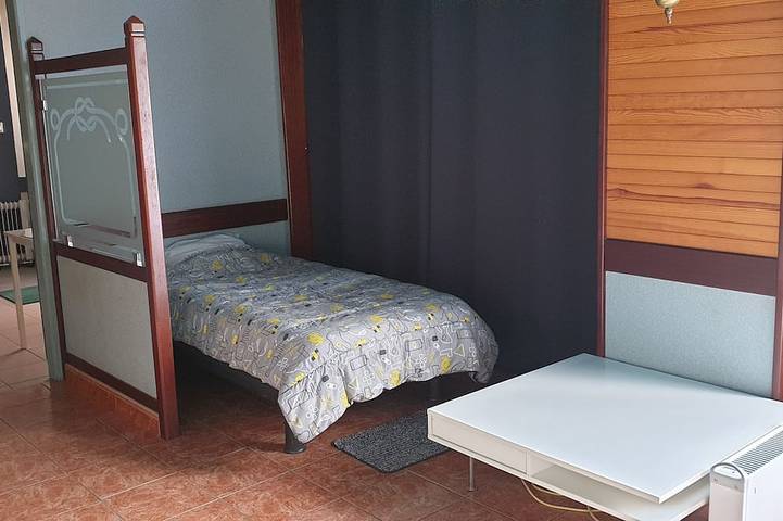 Location de vacances pour 8 personnes, avec jardin à Hôpital-Camfrout - 2