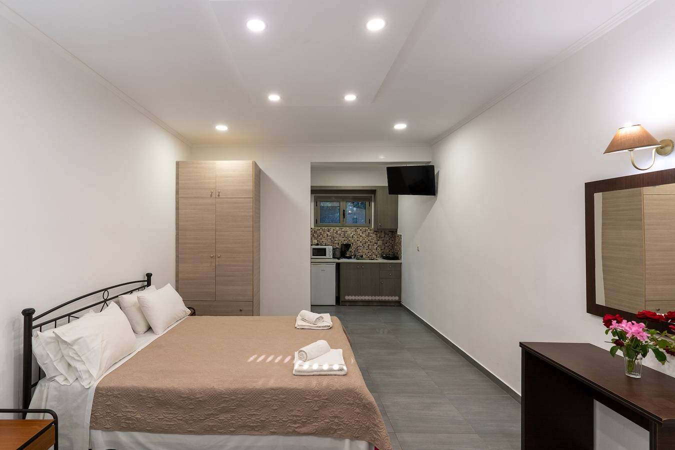 Beach House Apartment By The Sea 2 – Uitzicht op zee, Wi-Fi & Airco in Alykanas, Alykes