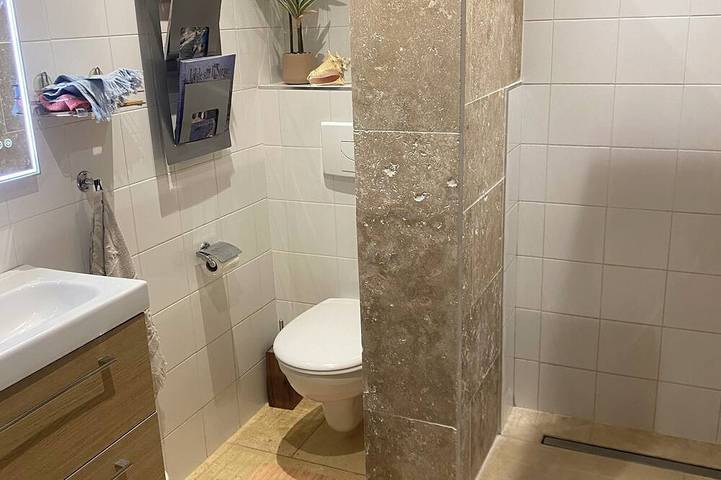 Encantadora villa con piscina cerca del centro en zona tranquila. in L'Isle-sur-la-Sorgue, Vaucluse