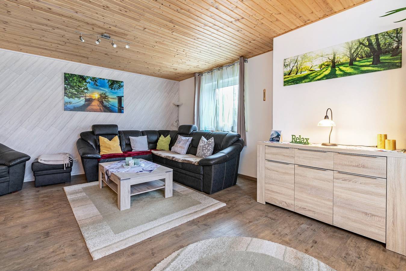 Ganze Wohnung, Ferienwohnung "Nordlicht" im Reetdachhaus mit Terrasse und Wlan in Wesselburener Deichhausen, Nordseeküste
