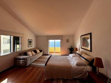 Gîte pour 3 personnes, avec piscine ainsi que vue et jardin à Jardim do Mar