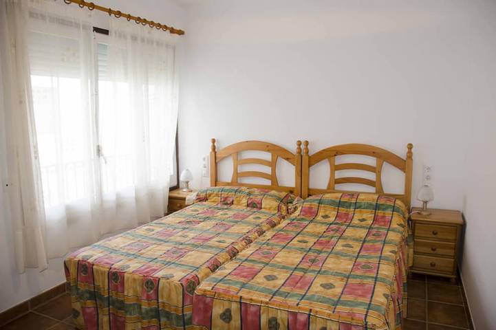 Appartement entier, Duplex avec piscine commune à Cunit (Can Torrents). in Cunit, Costa Dorada
