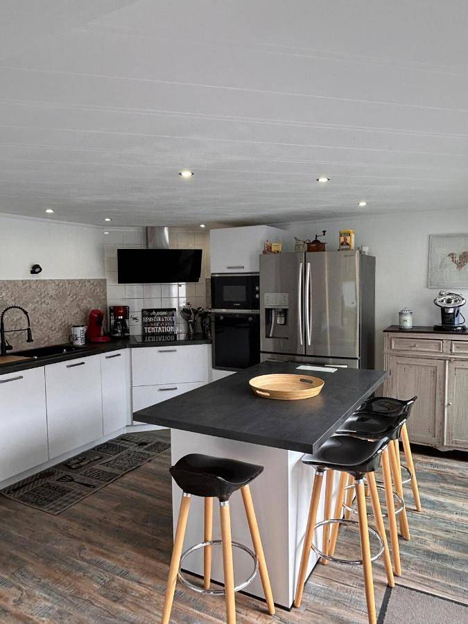 Location de vacances pour 6 personnes, avec jardin et vue dans Neuve-Église - 3