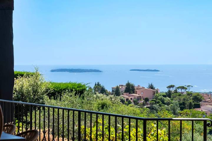 Villa pour 8 personnes, avec vue ainsi que jardin et piscine à Mandelieu-la-Napoule - 2