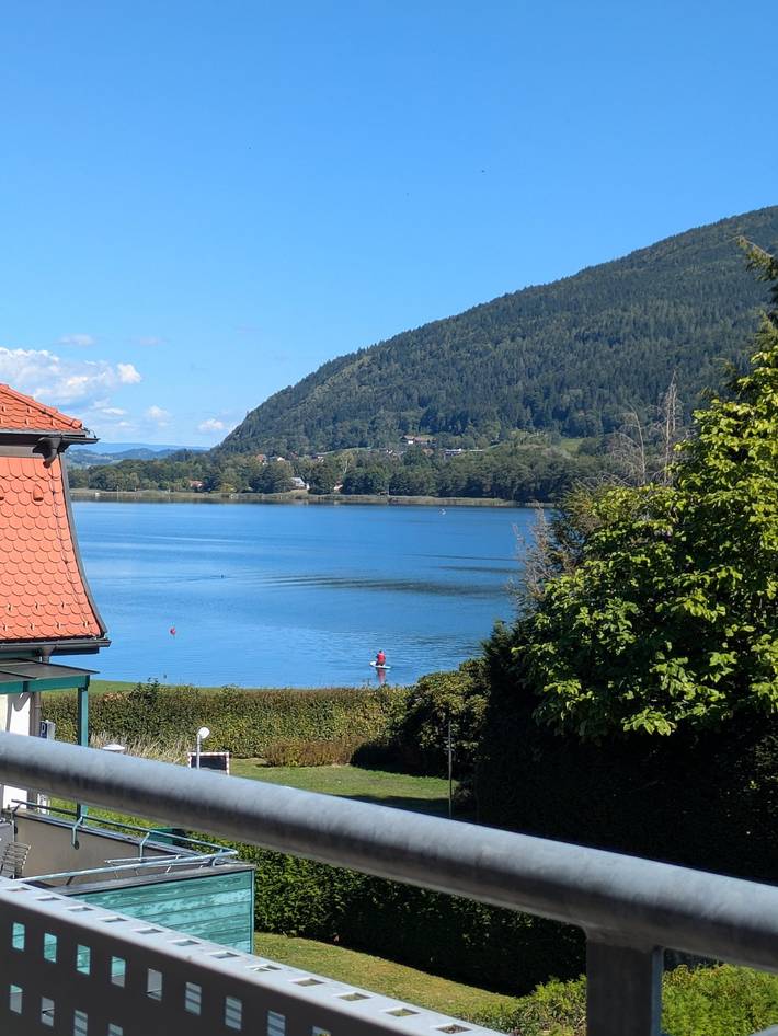Ferienwohnung für 4 Personen, mit Ausblick und Seeblick sowie Pool und Garten, kinderfreundlich - 1