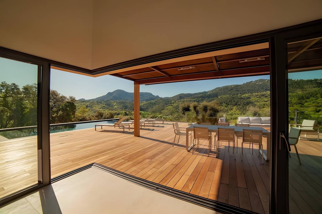 Impresionante villa Corian moderna y confortable en el corazón del macizo del Estérel in Les Adrets-de-l'Estérel, Costa mediterránea (Francia)